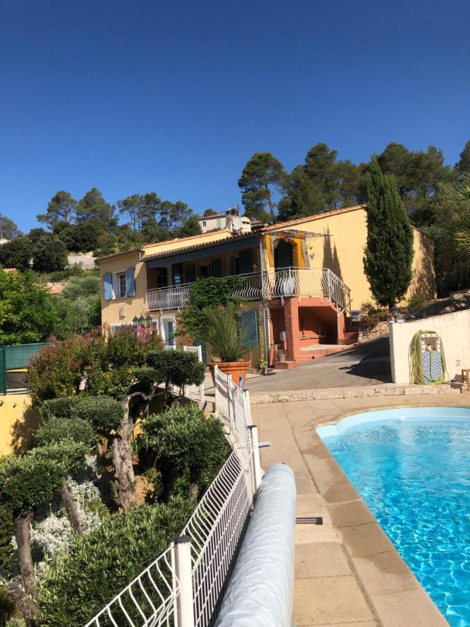 Appartement Dans La Colline Belgentier Exterior photo